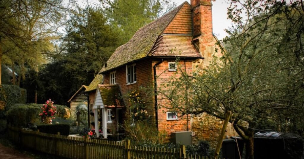 Cotswolds streets with fast and slow property sales