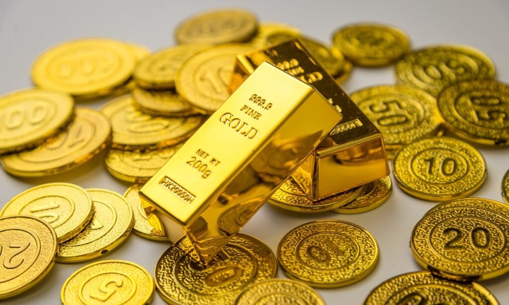 Banks issue risk warnings on precious metals, as gold and silver prices soar to new heights