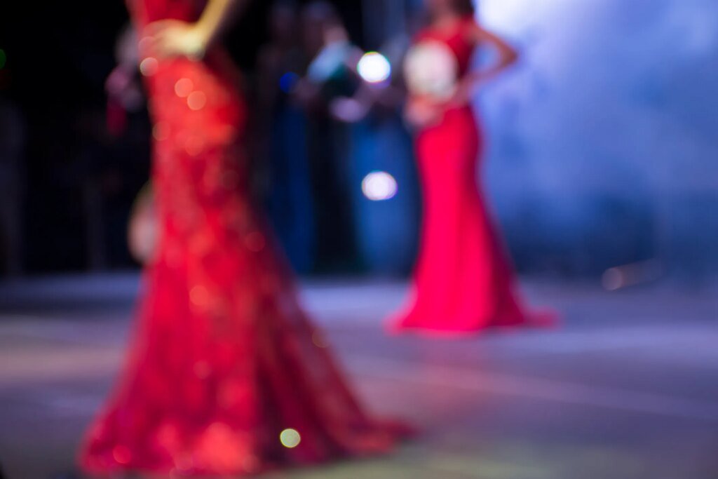 Miss World Chile shocks with epic death metal performance