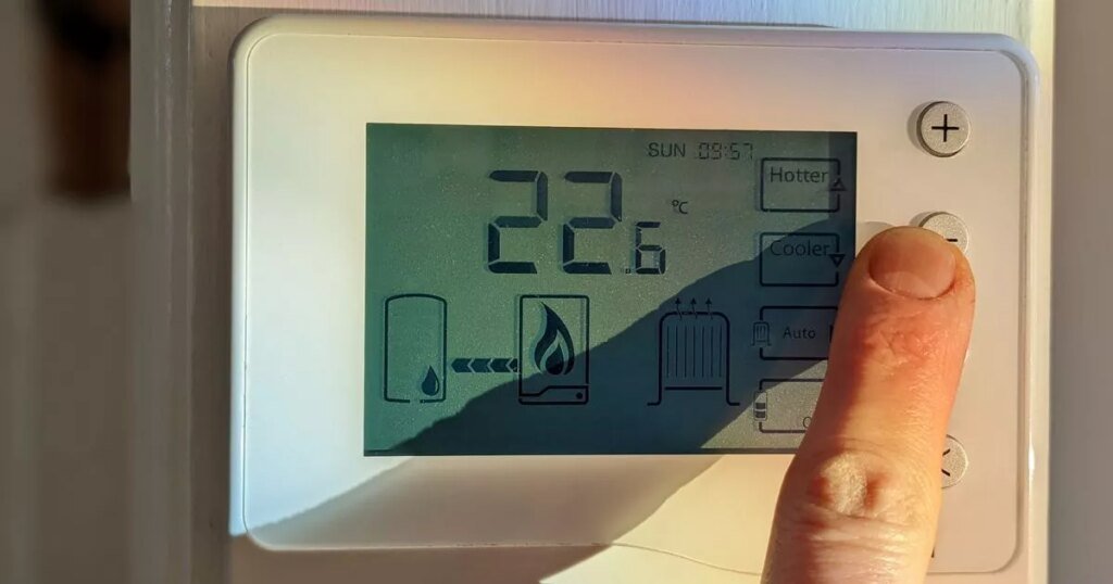 Energy expert confirms ideal thermostat temperature to save on heating