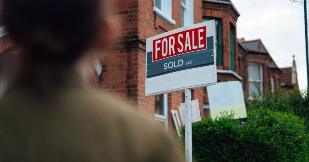 Increase your property value by £10,000 with ex-estate agent’s simple £10 change