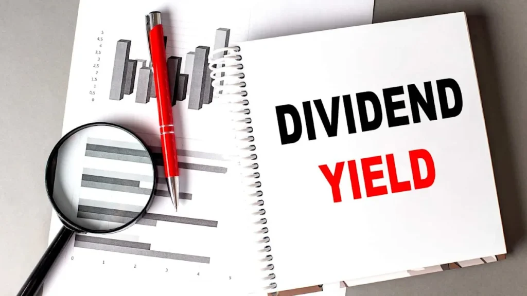10% yields! These dividend stocks are on sale in December