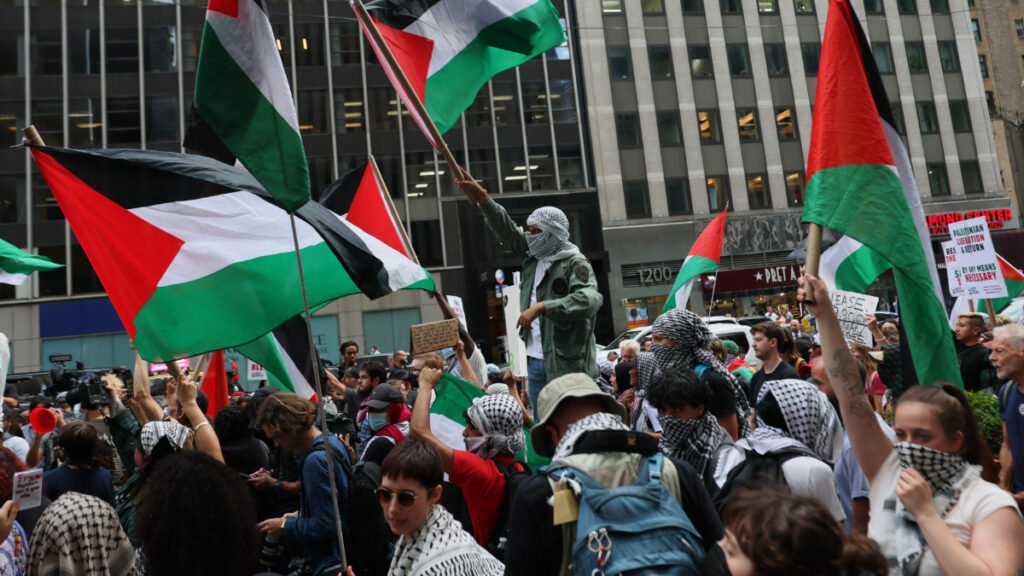 Rights group threatens legal challenge to New York’s purchase of Israel bonds