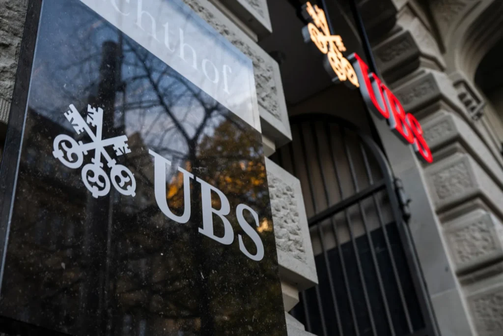 UBS raises US$3 billion from sale of Additional Tier 1 bonds